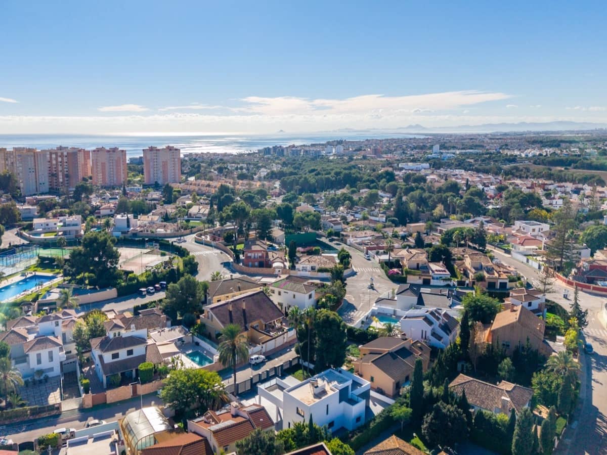 4 soverom Villa til salgs i Ciudad Quesada med svømmebasseng - € 985 000 (Ref: 9525303)