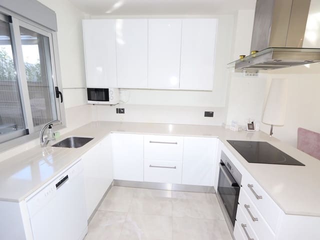 3 bedroom Villa for sale in Cabo Roig, Orihuela with pool - € 389,000 (Ref: 9532322)