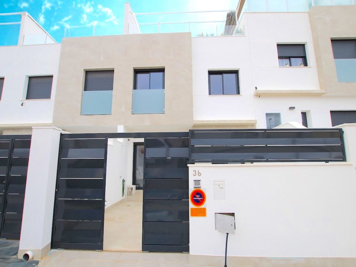 3 sypialnia Willa na sprzedaż w Pilar de la Horadada z basenem - 359 000 € (Ref: 9532510)