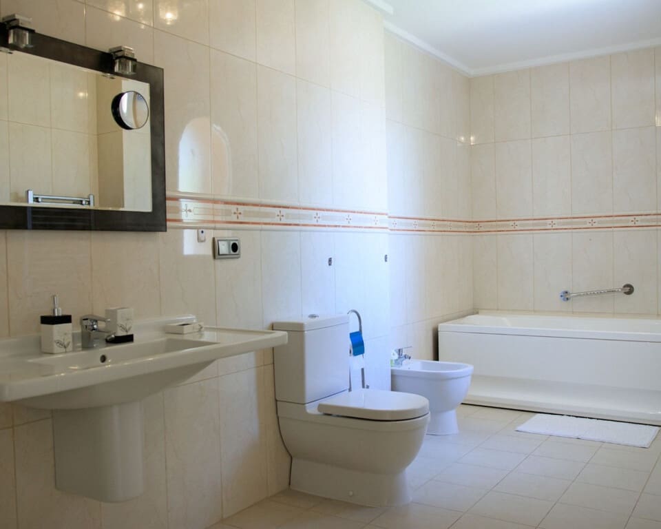 Chalet de 4 habitaciones en Ciudad Quesada en venta con piscina - 890.000 € (Ref: 9547143)