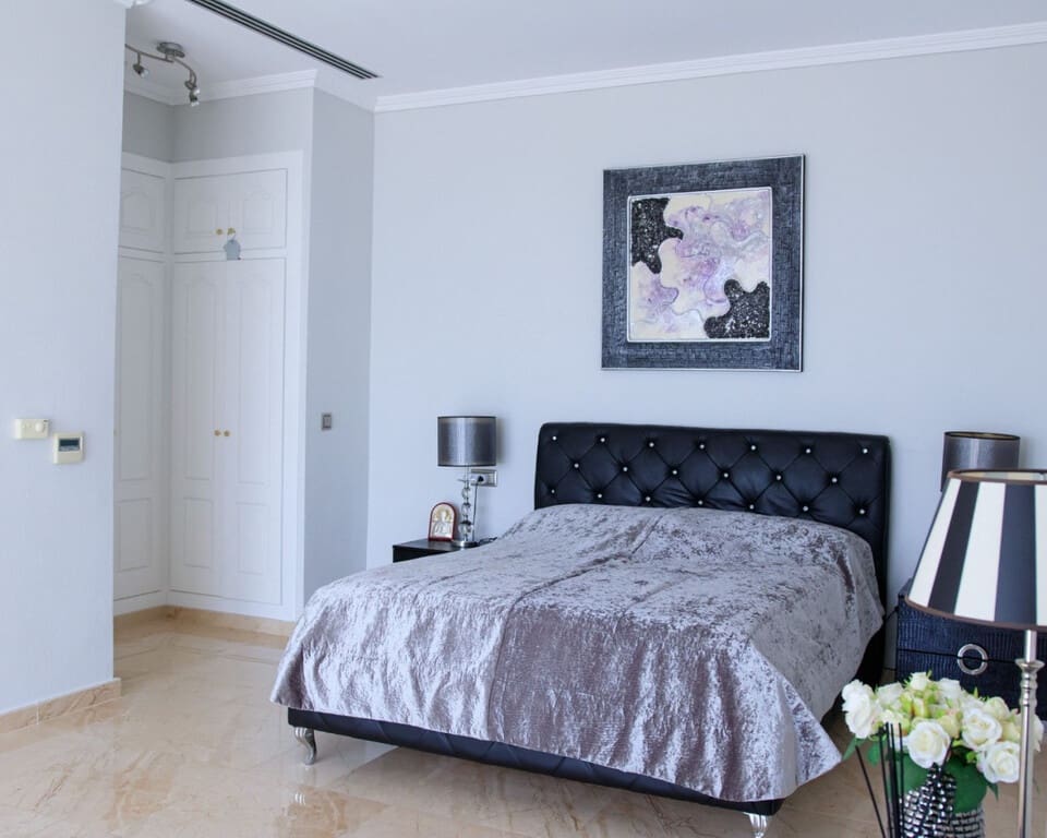 Chalet de 4 habitaciones en Ciudad Quesada en venta con piscina - 890.000 € (Ref: 9547143)