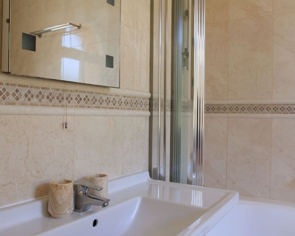 Chalet de 4 habitaciones en Ciudad Quesada en venta con piscina - 890.000 € (Ref: 9547143)