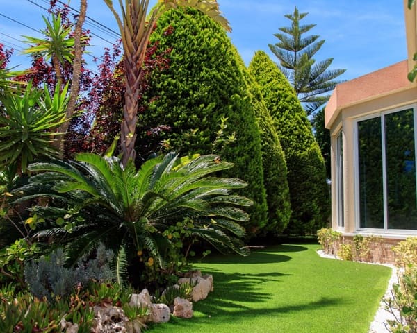 Chalet de 4 habitaciones en Ciudad Quesada, Rojales en venta con piscina - 890.000 € (Ref: 9547143)