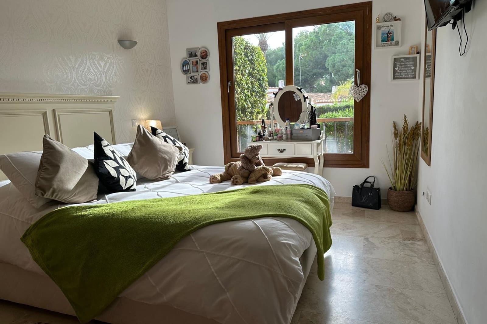 2 bedroom Apartment for sale in Punta Prima - € 289,995 (Ref: 9588494)