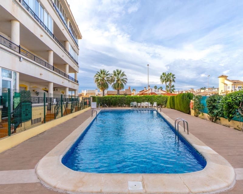 3 bedroom Apartment for sale in Playa Flamenca - € 210,000 (Ref: 9588495)