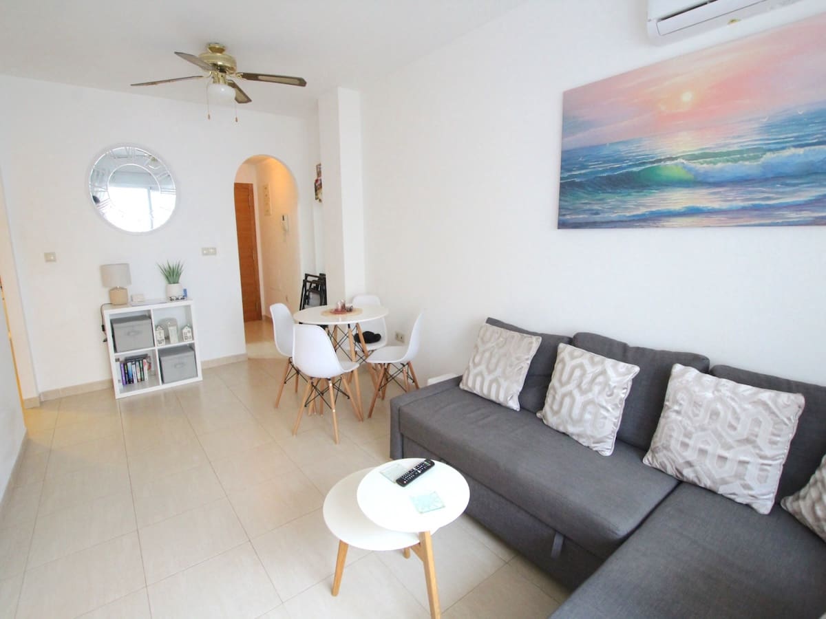 2 bedroom Apartment for sale in Almoradi - € 95,000 (Ref: 9603480)