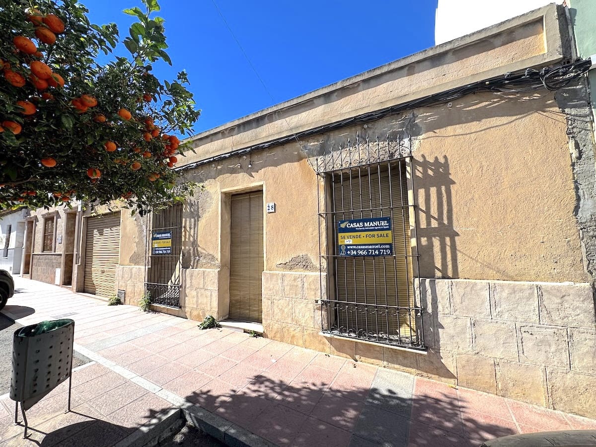 4 makuuhuone Omakotitalo myytävänä paikassa Benijofar - 169 000 € (Ref: 9606750)