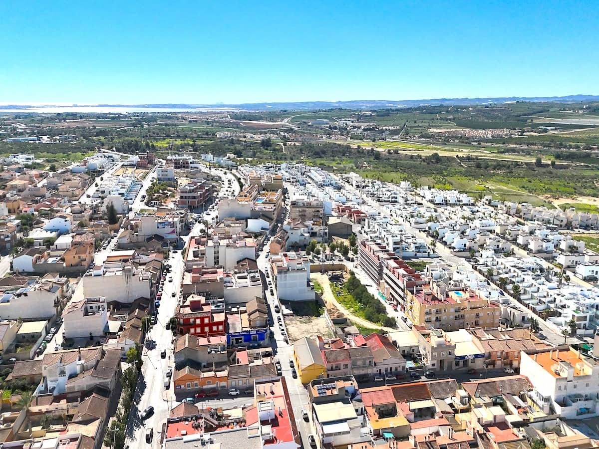 4 makuuhuone Omakotitalo myytävänä paikassa Benijofar - 169 000 € (Ref: 9606750)