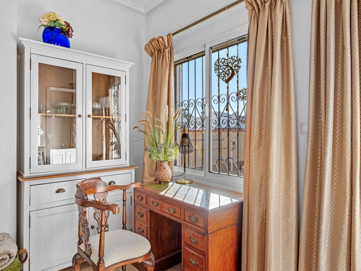 4 makuuhuone Huvila myytävänä paikassa Ciudad Quesada mukana uima-altaan - 449 500 € (Ref: 9609567)