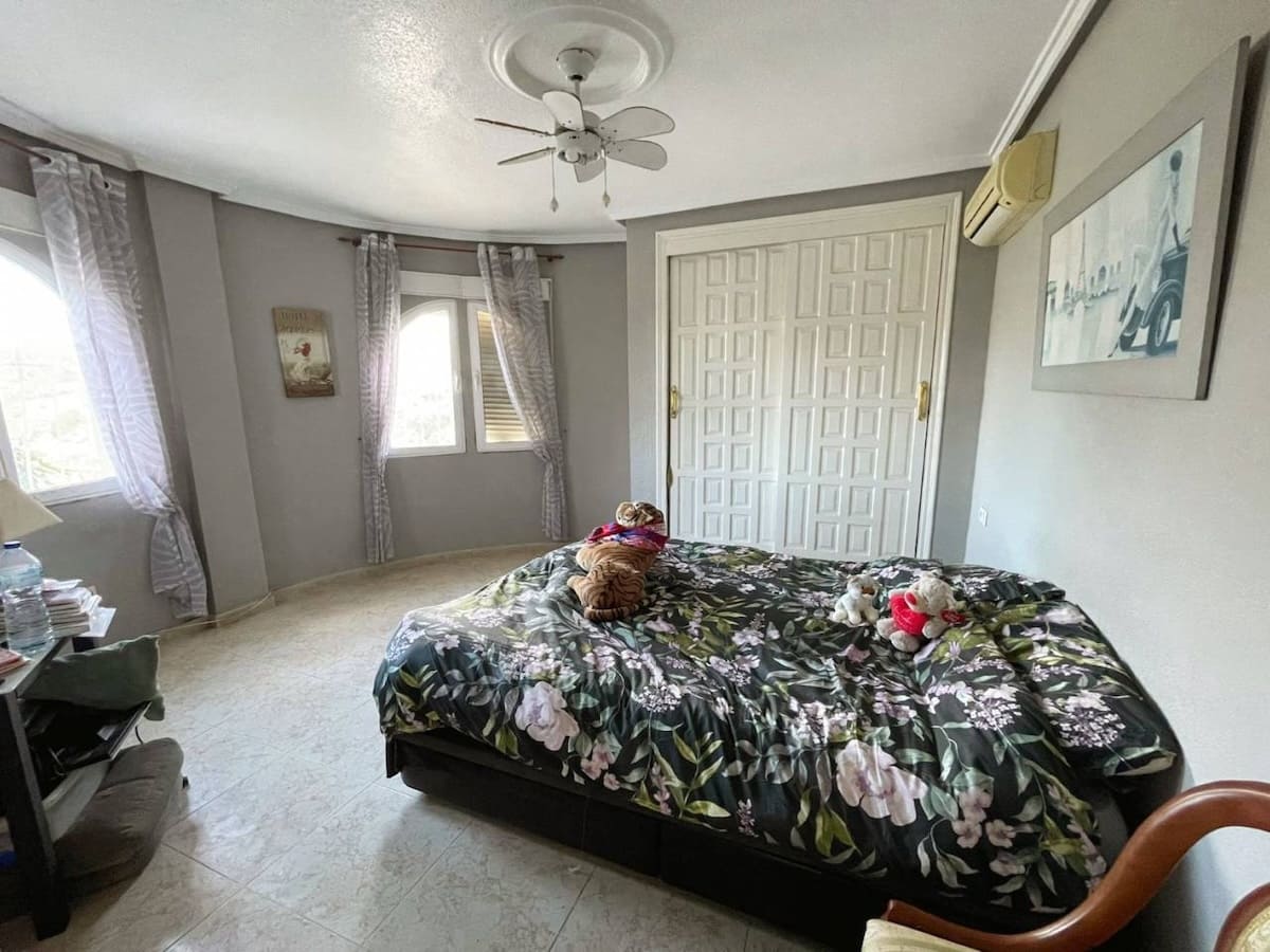 4 soverom Villa til salgs i Ciudad Quesada med svømmebasseng - € 450 000 (Ref: 9609997)