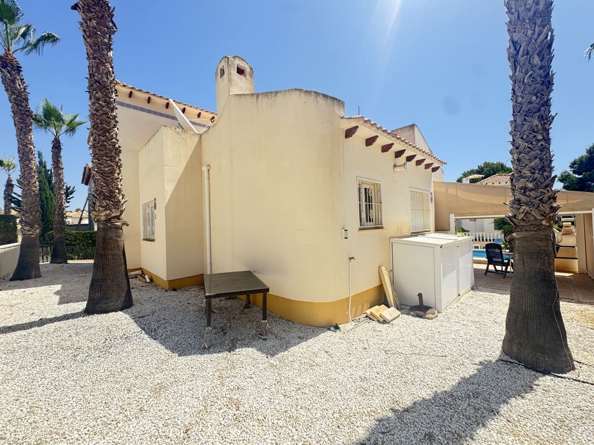 3 makuuhuone Huvila myytävänä paikassa Villamartin mukana uima-altaan - 465 000 € (Ref: 9610121)