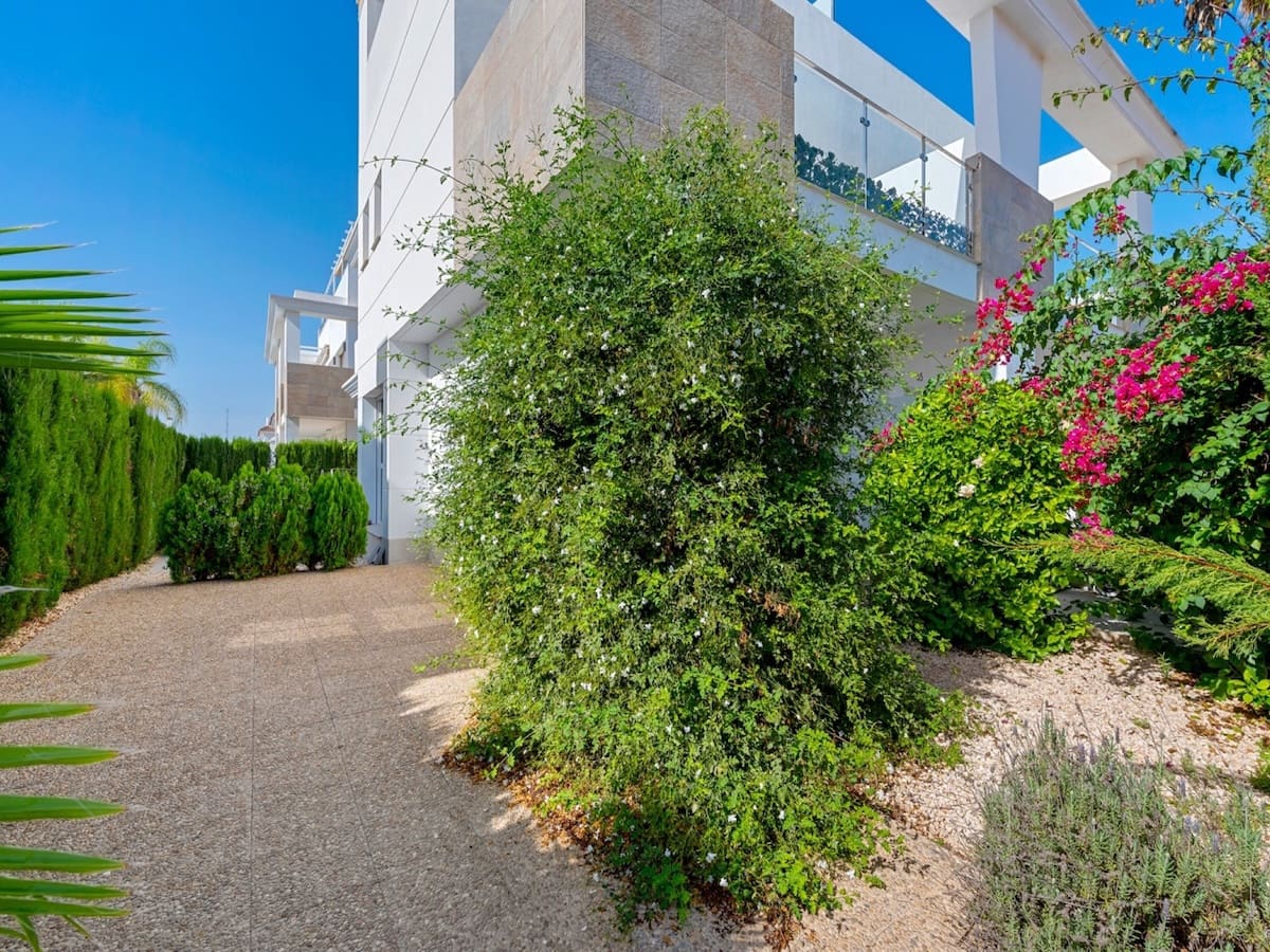 3 bedroom Villa for sale in Dona Pepa - € 379,000 (Ref: 9610217)