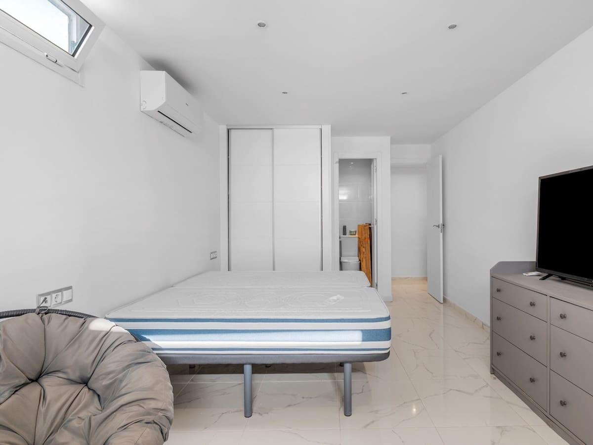 5 makuuhuone Huvila myytävänä paikassa Ciudad Quesada mukana uima-altaan - 498 000 € (Ref: 9613071)