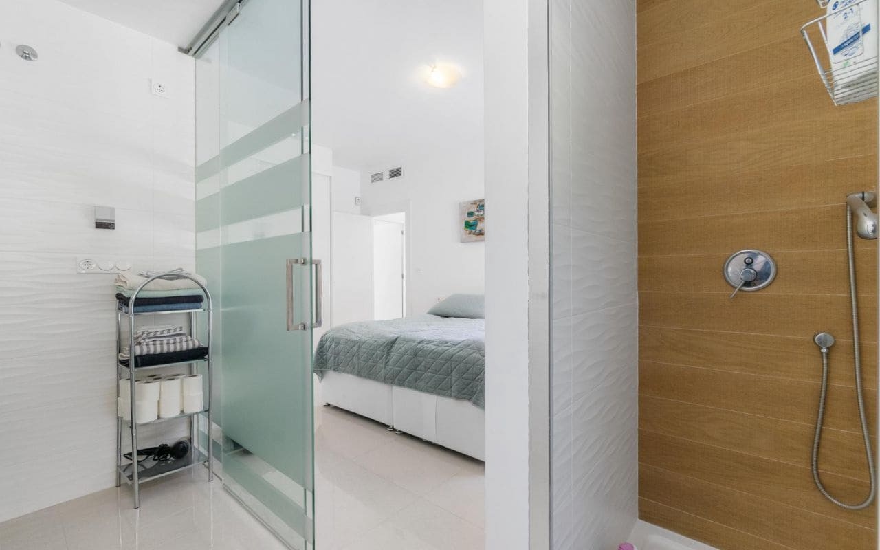 3 bedroom Villa for sale in Dona Pepa with pool - € 489,000 (Ref: 9613072)