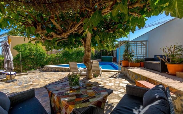 3 makuuhuone Huvila myytävänä paikassa La Zenia, Orihuela mukana uima-altaan - 799 000 € (Ref: 9613073)