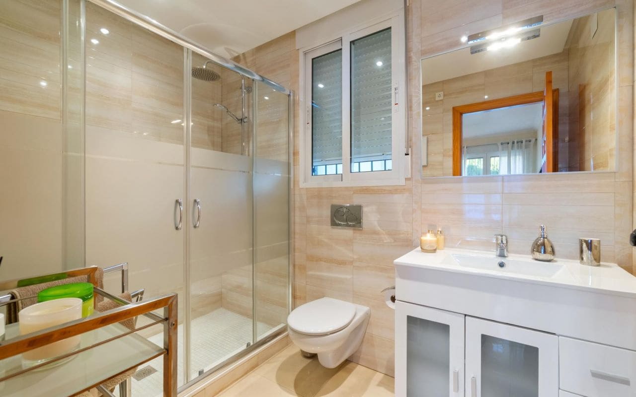 3 sovrum Villa till salu i El Chaparral med pool - 359 000 € (Ref: 9613074)