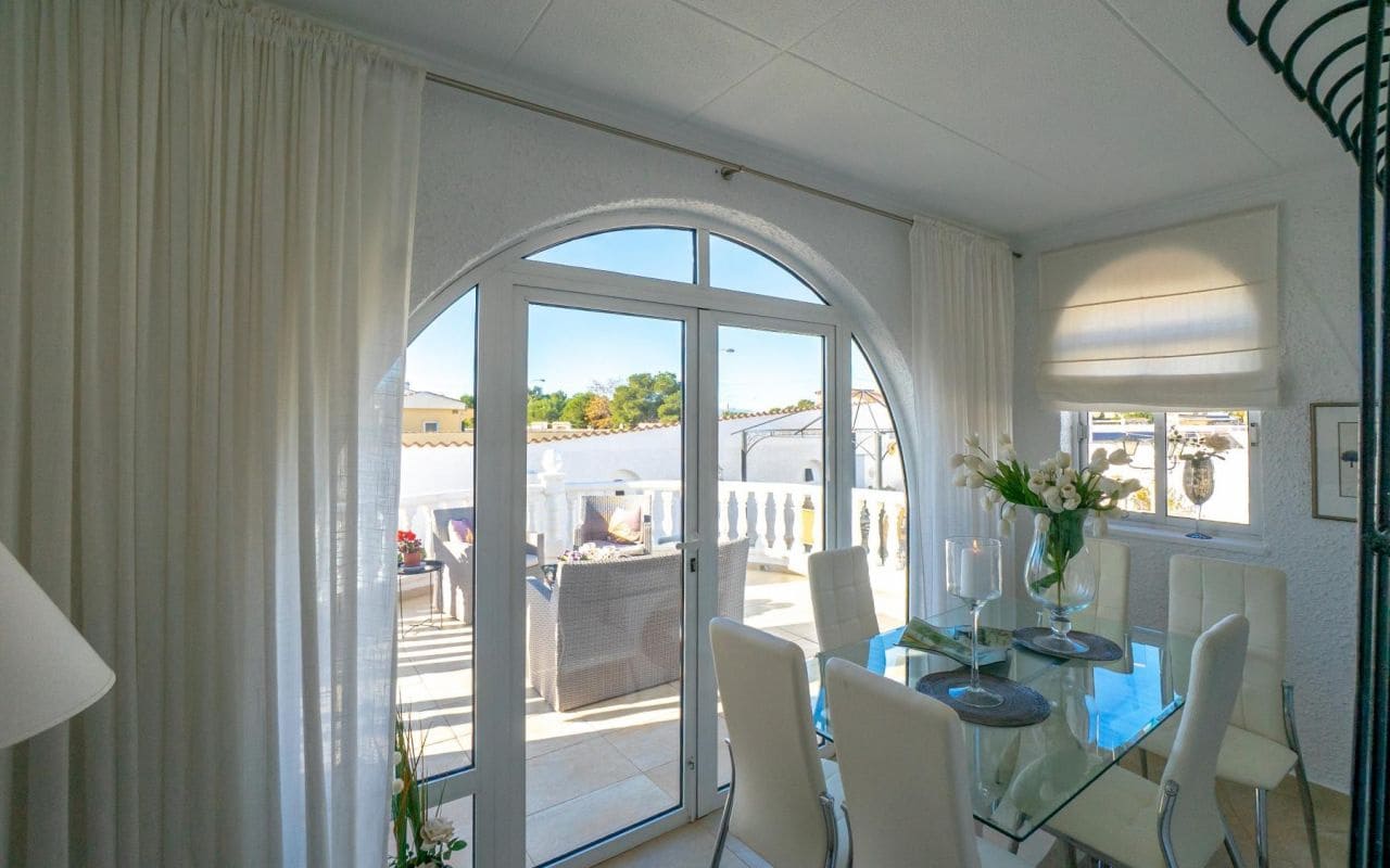 3 sovrum Villa till salu i El Chaparral med pool - 359 000 € (Ref: 9613074)