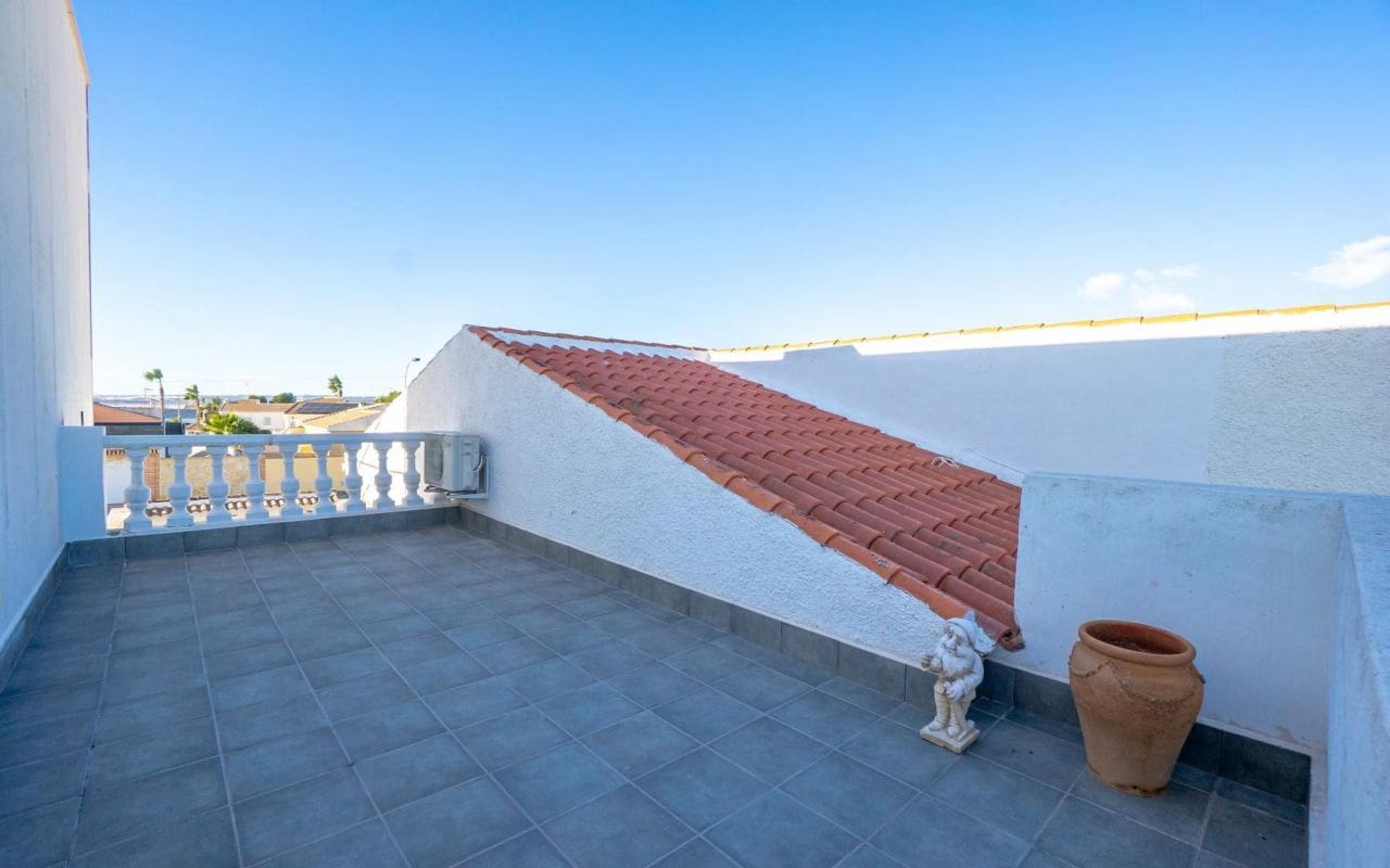 3 sovrum Villa till salu i El Chaparral med pool - 359 000 € (Ref: 9613074)