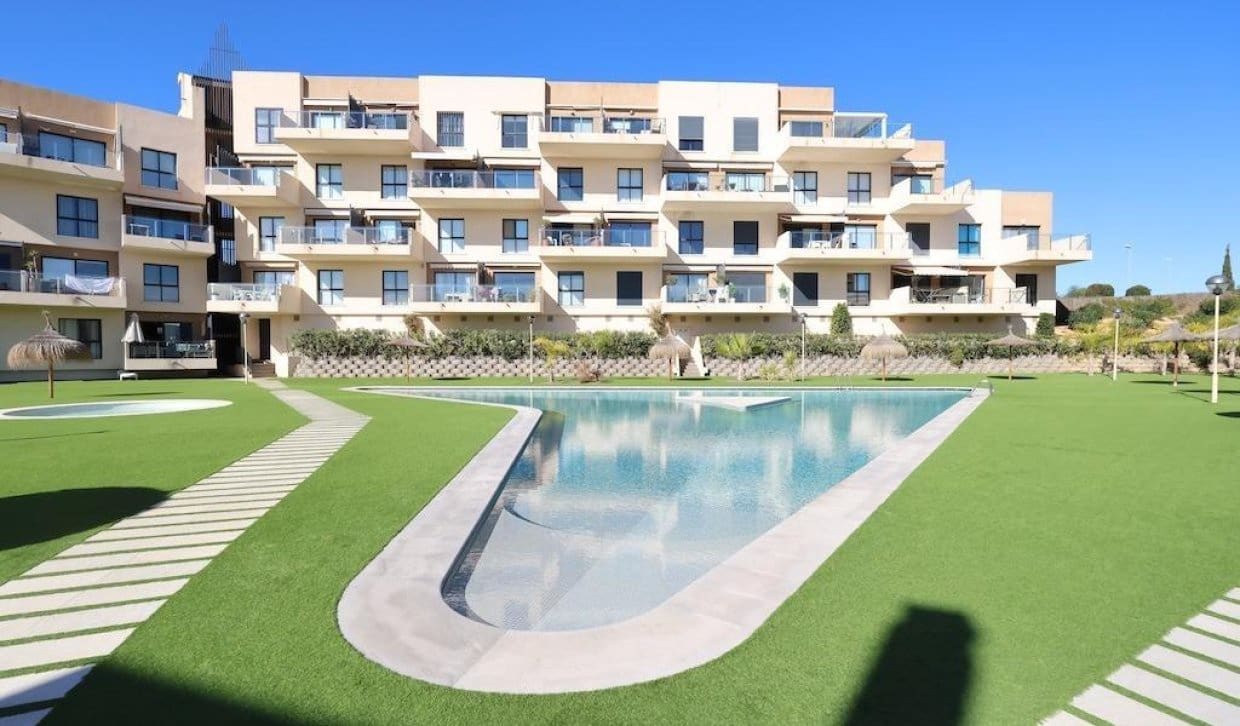 2 bedroom Apartment for sale in La Zenia - € 279,500 (Ref: 9624081)