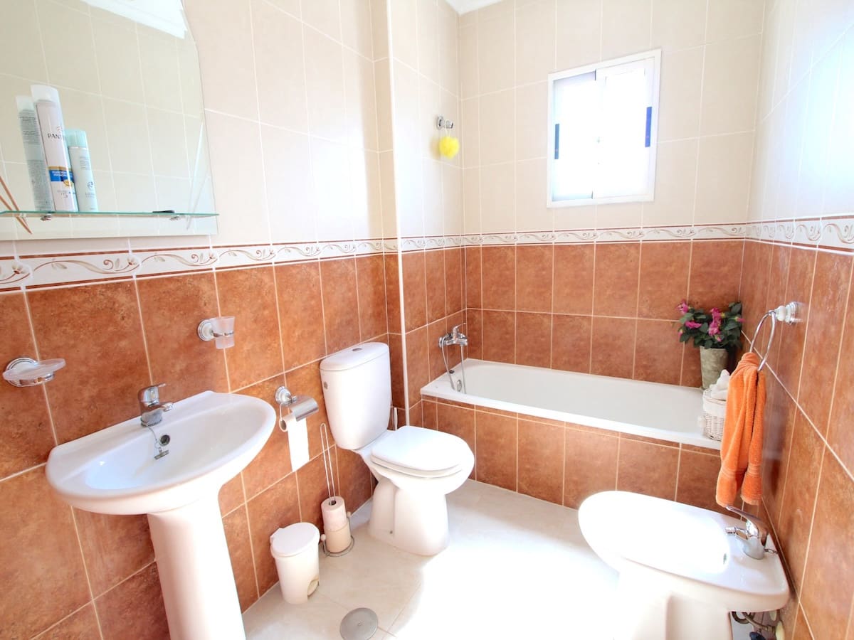 Casa de 3 habitaciones en Daya Vieja en venta - 169.500 € (Ref: 9626606)