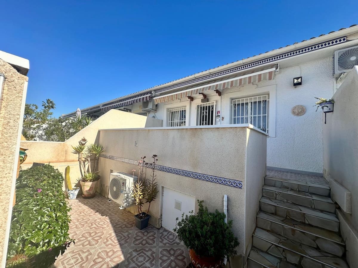 2 soverom Hus til salgs i Ciudad Quesada - € 149 500 (Ref: 9626607)