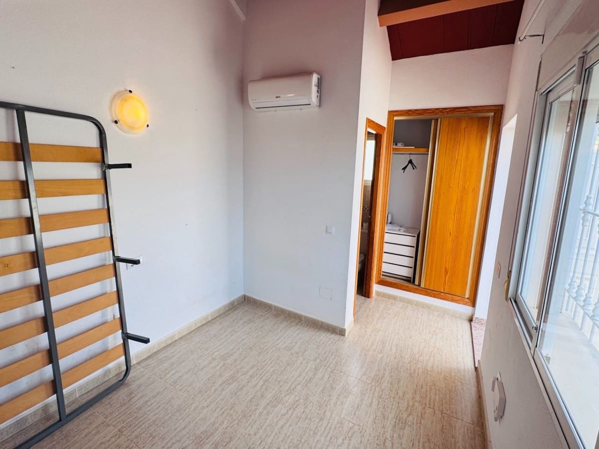 Casa de 3 habitaciones en Daya Nueva en venta - 159.950 € (Ref: 9652279)