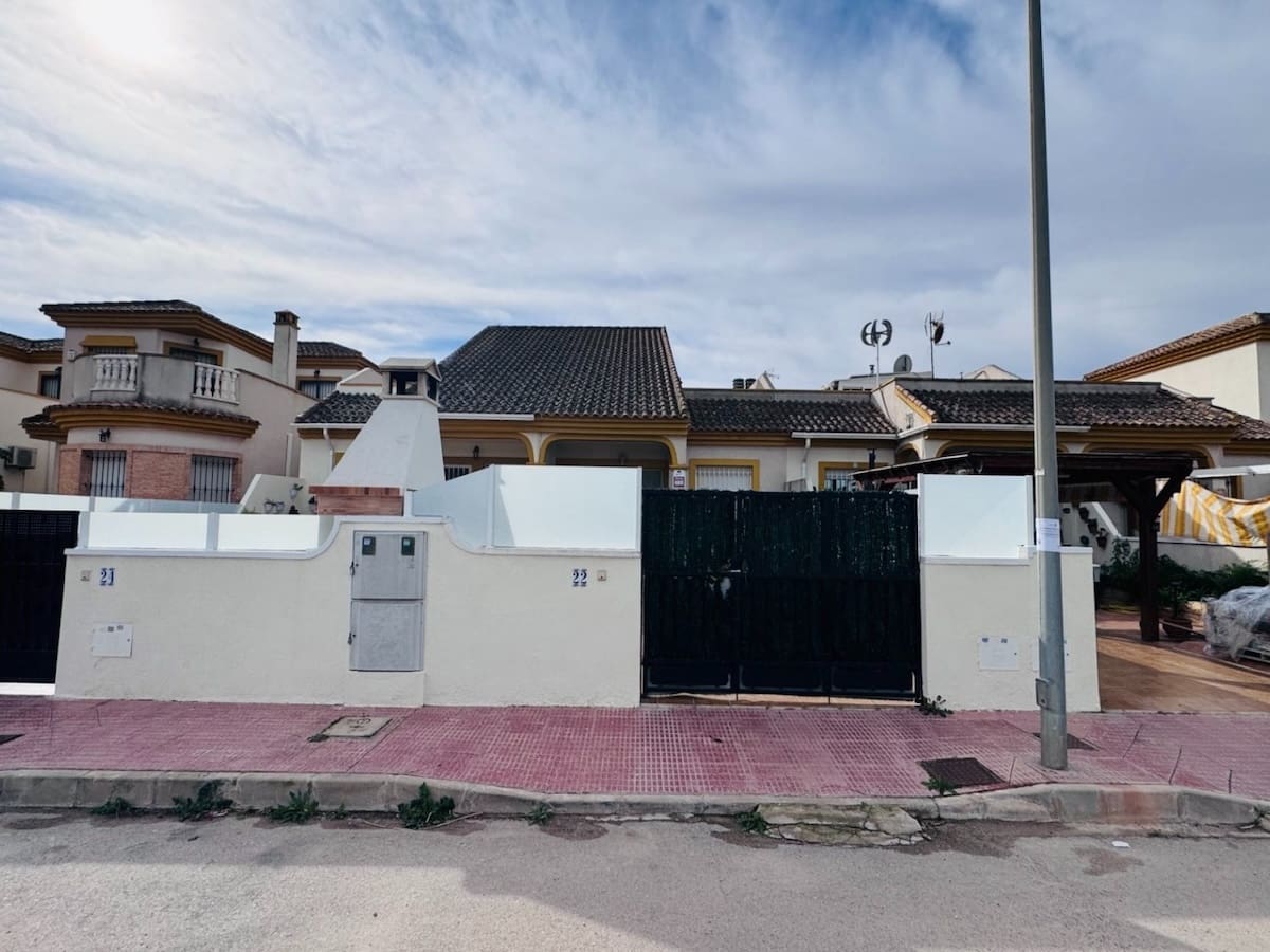 Casa de 3 habitaciones en Daya Nueva en venta - 159.950 € (Ref: 9652279)