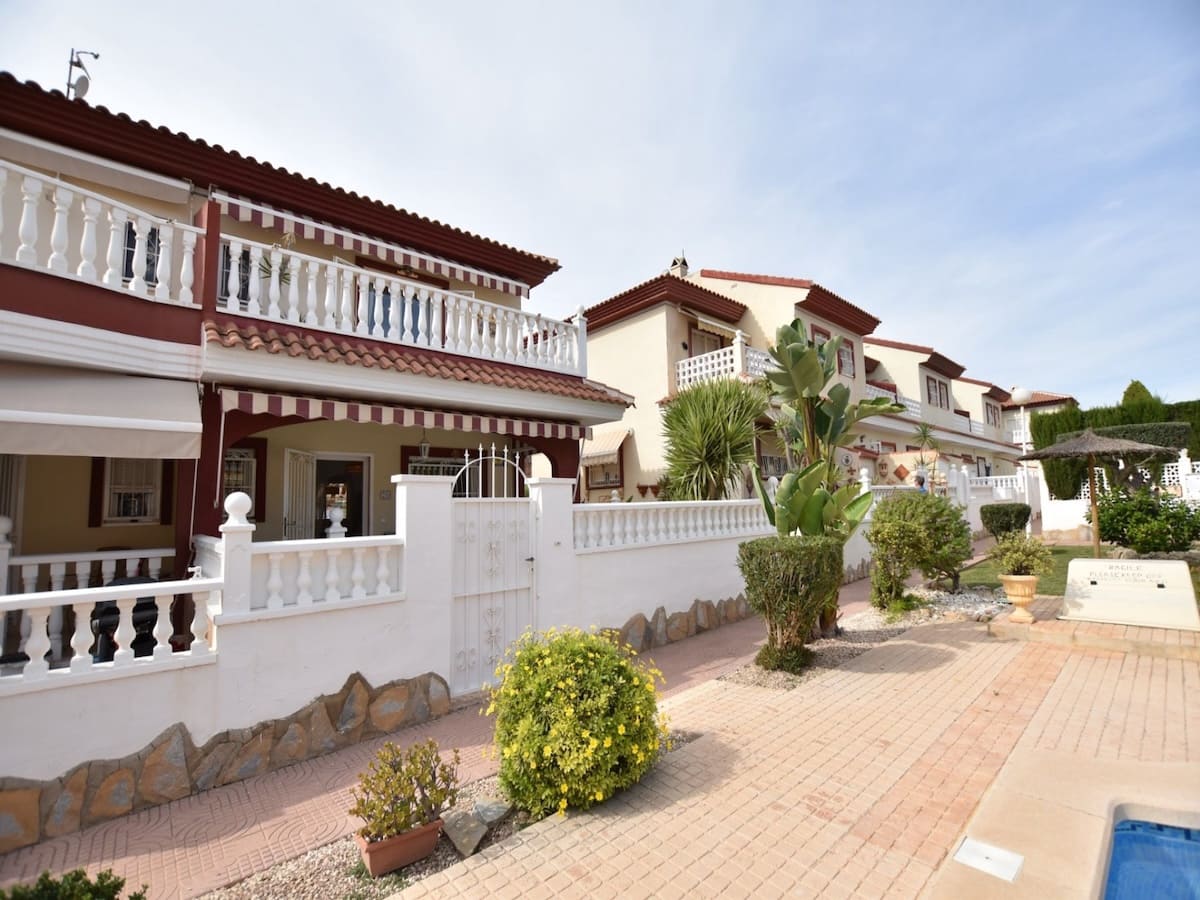 2 bedroom Townhouse for sale in Dona Pepa - € 250,000 (Ref: 9656512)