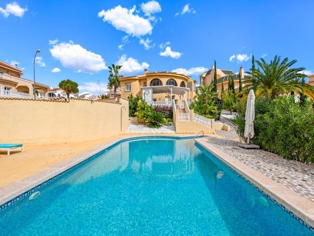 5 quarto Moradia para venda em Ciudad Quesada, Rojales com piscina - 639 000 € (Ref: 9667101)