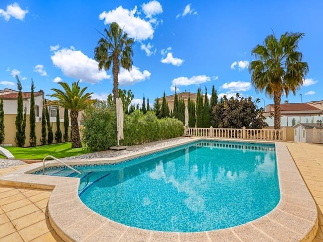 5 quarto Moradia para venda em Ciudad Quesada, Rojales com piscina - 639 000 € (Ref: 9667101)