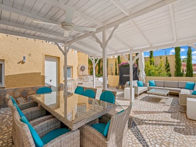 5 quarto Moradia para venda em Ciudad Quesada, Rojales com piscina - 639 000 € (Ref: 9667101)