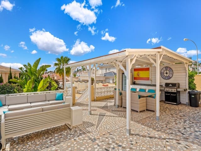 5 quarto Moradia para venda em Ciudad Quesada, Rojales com piscina - 639 000 € (Ref: 9667101)