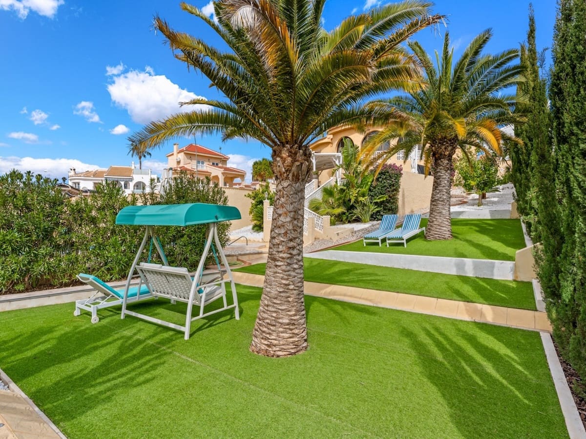 5 quarto Moradia para venda em Ciudad Quesada com piscina - 639 000 € (Ref: 9667101)