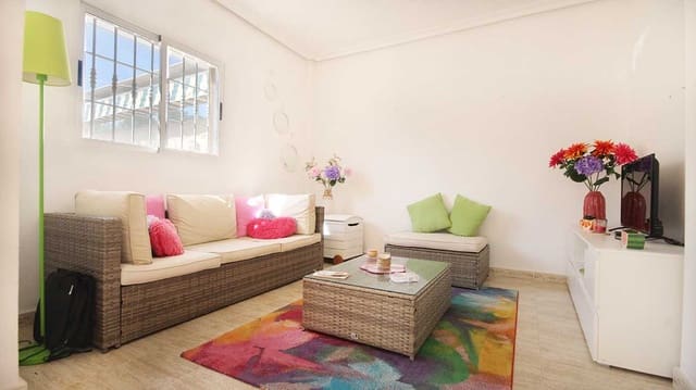 Casa de 2 habitaciones en Mil Palmeras, Pilar de la Horadada en venta - 235.000 € (Ref: 9676325)