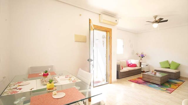 Casa de 2 habitaciones en Mil Palmeras, Pilar de la Horadada en venta - 235.000 € (Ref: 9676325)