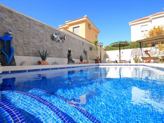 3 slaapkamer Villa te koop in Ciudad Quesada, Rojales met zwembad - € 399.000 (Ref: 9685251)