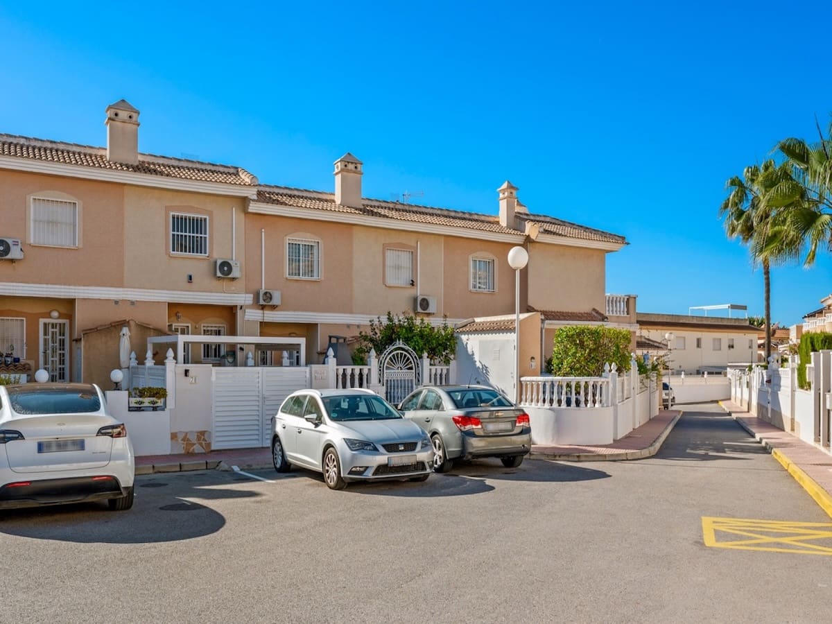 2 soverom Hus til salgs i Ciudad Quesada - € 165 000 (Ref: 9707764)