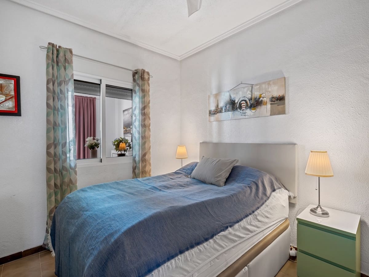 2 soveværelse Villa til salg i Ciudad Quesada med swimmingpool - € 365.000 (Ref: 9715188)