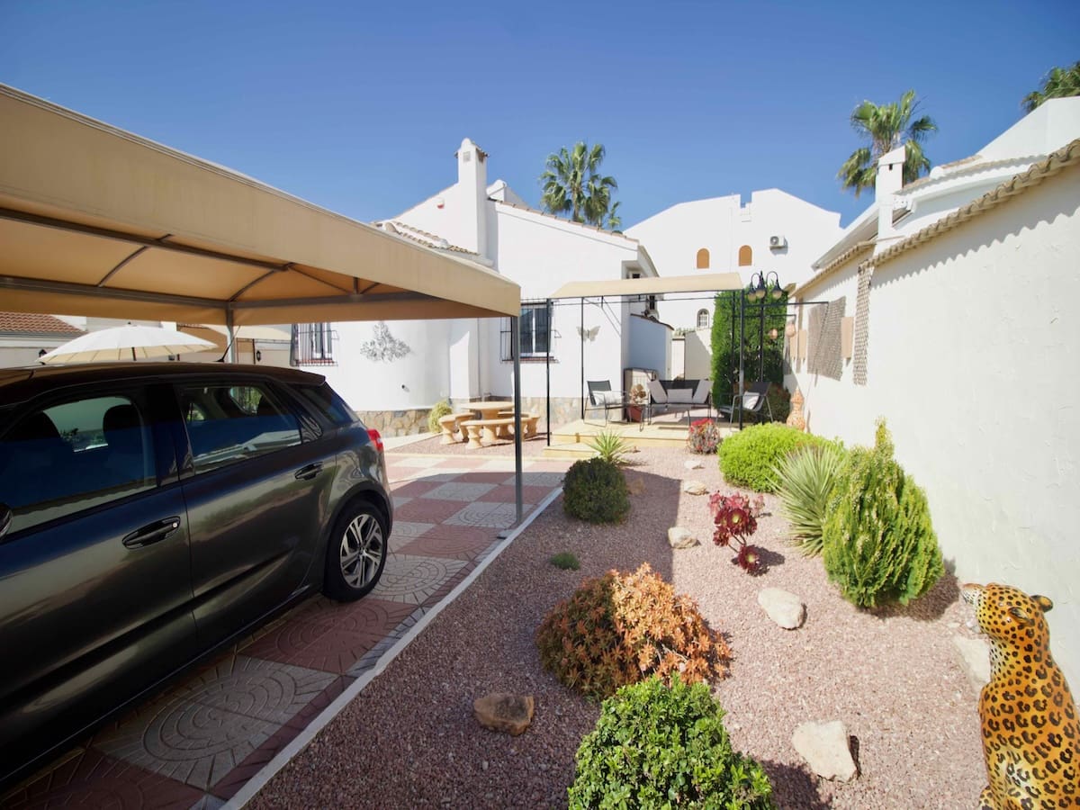 3 chambre Villa/Maison à vendre à Ciudad Quesada avec piscine - 425 000 € (Ref: 9720334)