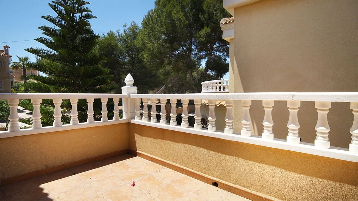4 camera da letto Villa in vendita in Orihuela Costa con piscina - 345.000 € (Rif: 9720727)