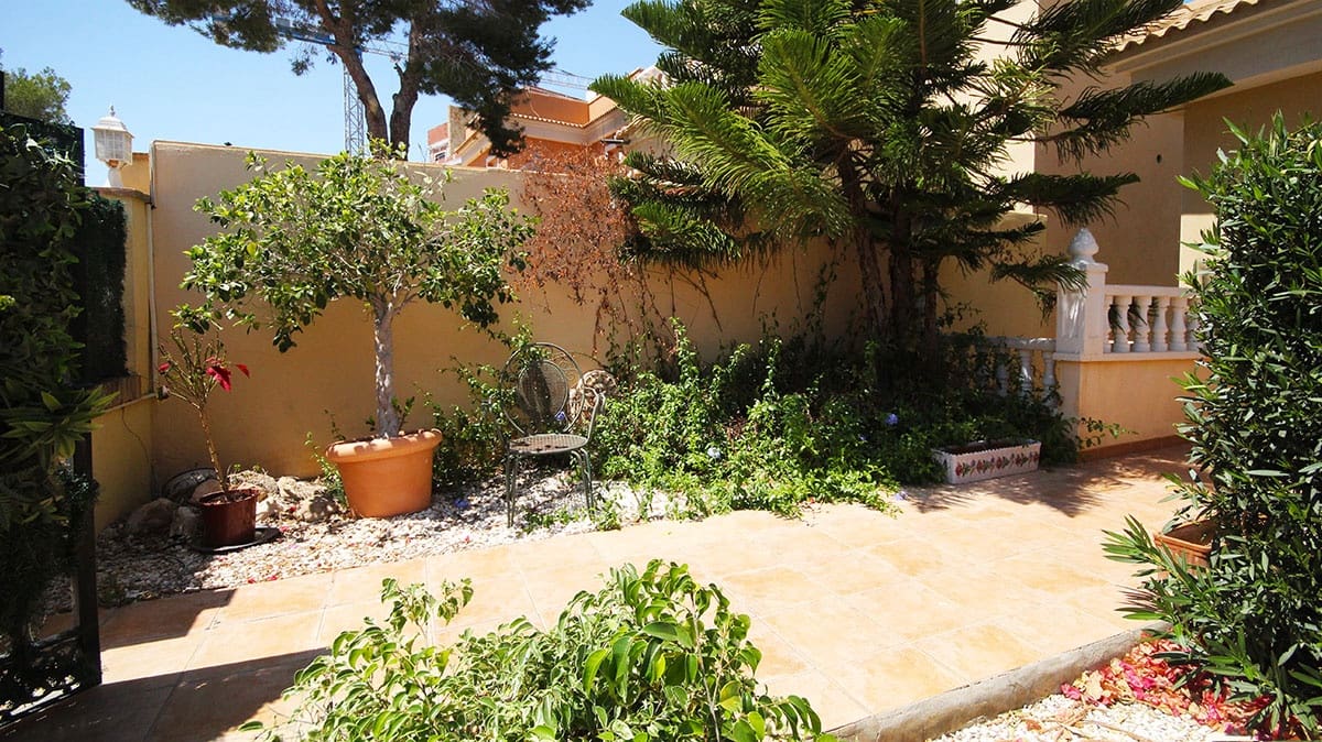 4 camera da letto Villa in vendita in Orihuela Costa con piscina - 345.000 € (Rif: 9720727)
