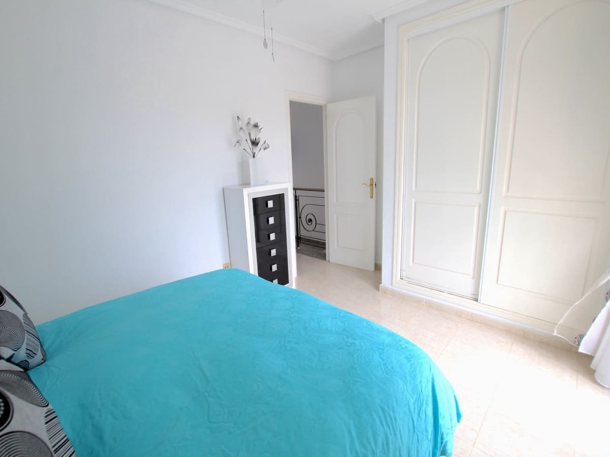 3 makuuhuone Omakotitalo myytävänä paikassa Dona Pepa - 239 950 € (Ref: 9730726)