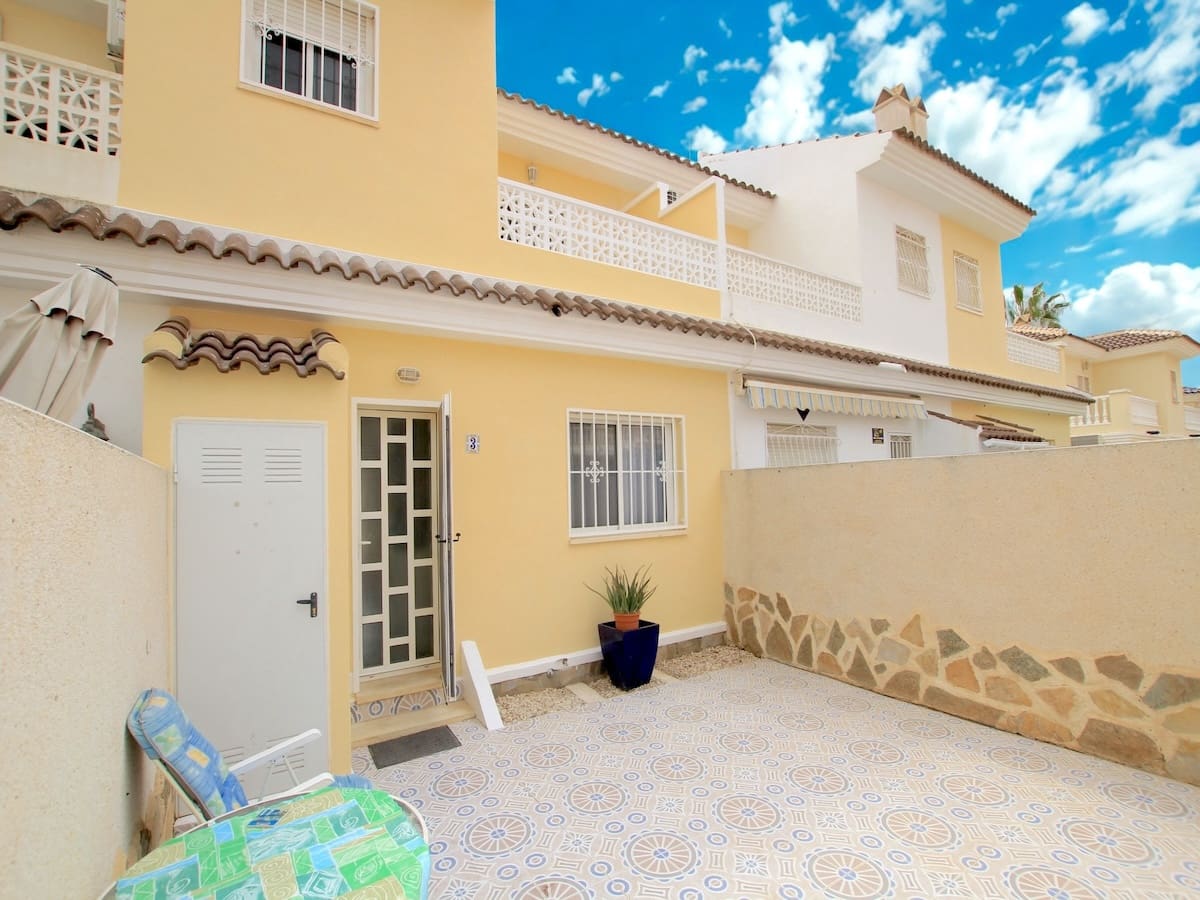 3 makuuhuone Omakotitalo myytävänä paikassa Dona Pepa - 239 950 € (Ref: 9730726)