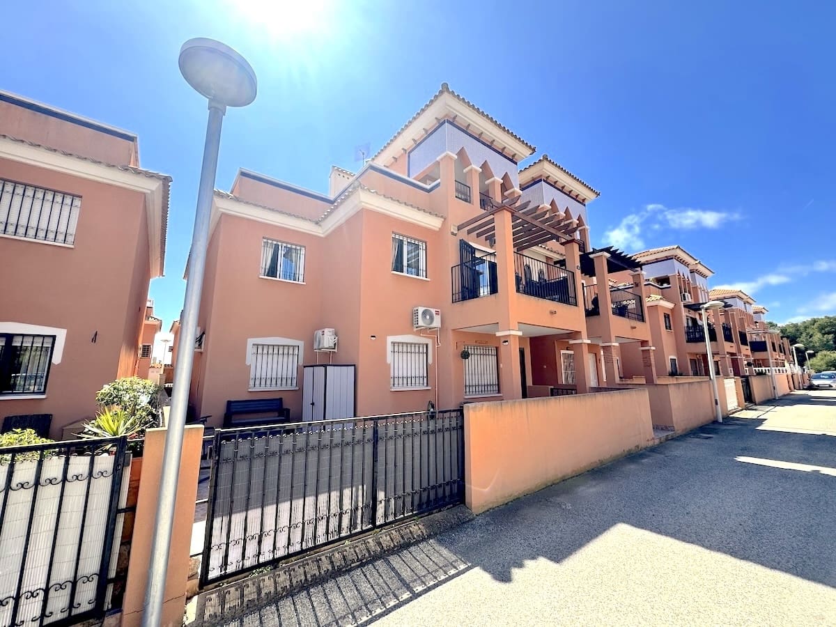 3 bedroom Apartment for sale in Playa Flamenca - € 169,500 (Ref: 9736185)