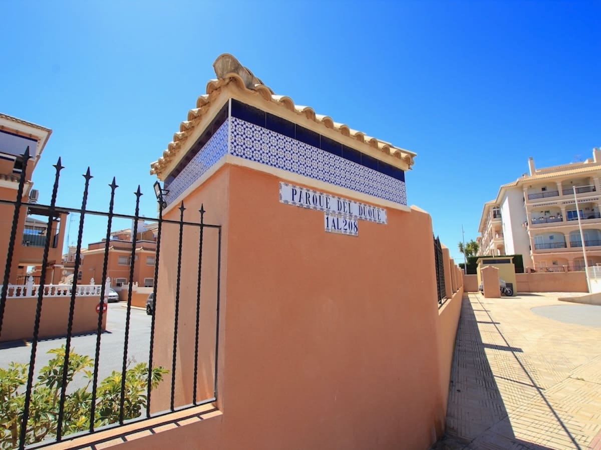 3 bedroom Apartment for sale in Playa Flamenca - € 169,500 (Ref: 9736185)