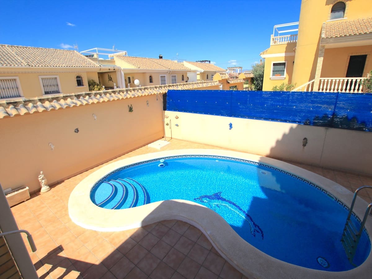 3 soveværelse Villa til salg i Lo Crispin med swimmingpool - € 315.000 (Ref: 9737138)