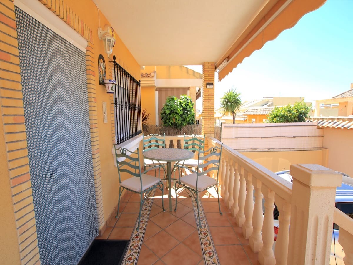 3 soveværelse Villa til salg i Lo Crispin med swimmingpool - € 315.000 (Ref: 9737138)