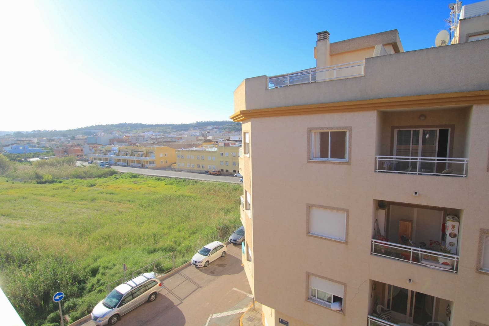 2 bedroom Apartment for sale in Los Palacios - € 92,500 (Ref: 9740216)