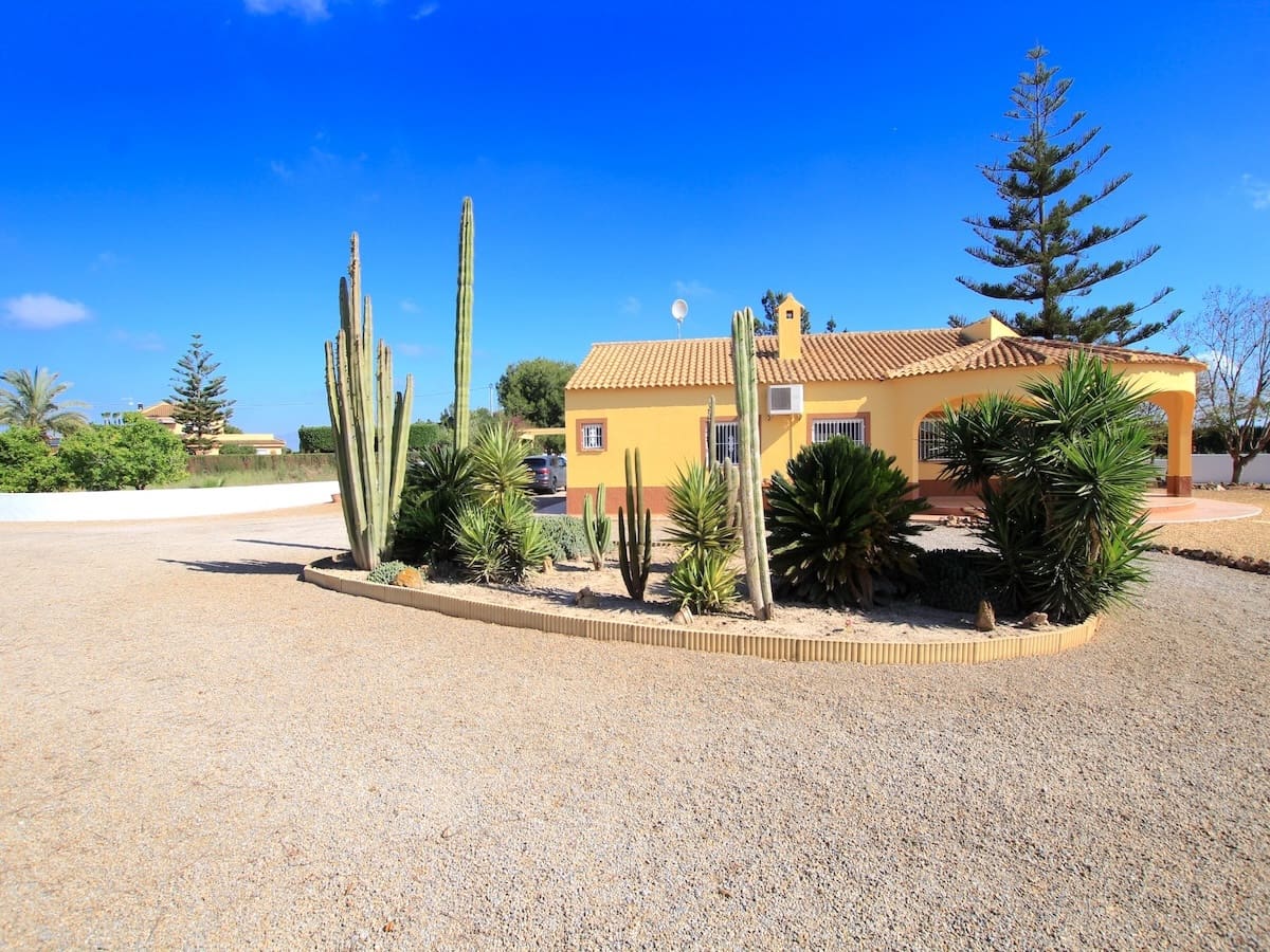 Finca/Casa Rural de 3 habitaciones en Dolores en venta con piscina - 375.000 € (Ref: 9778895)