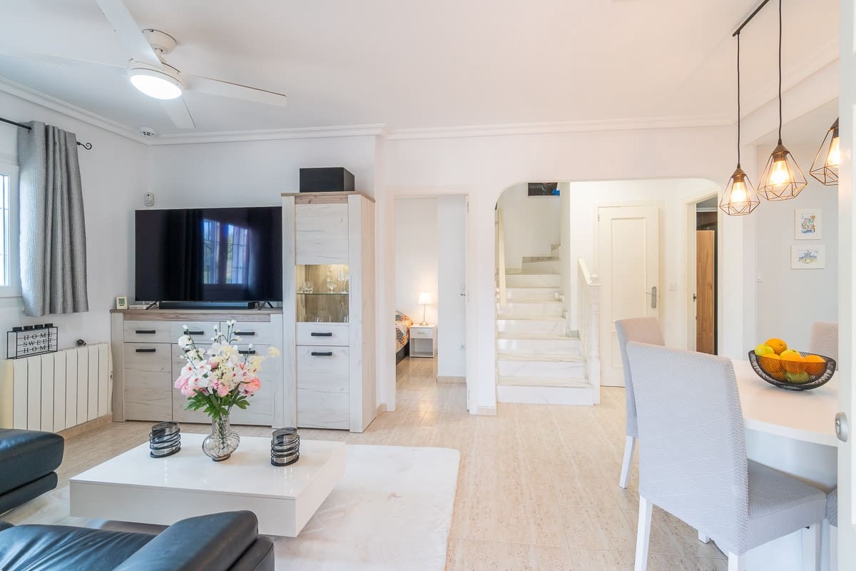3 bedroom Apartment for sale in Playa Flamenca - € 279,000 (Ref: 9778896)